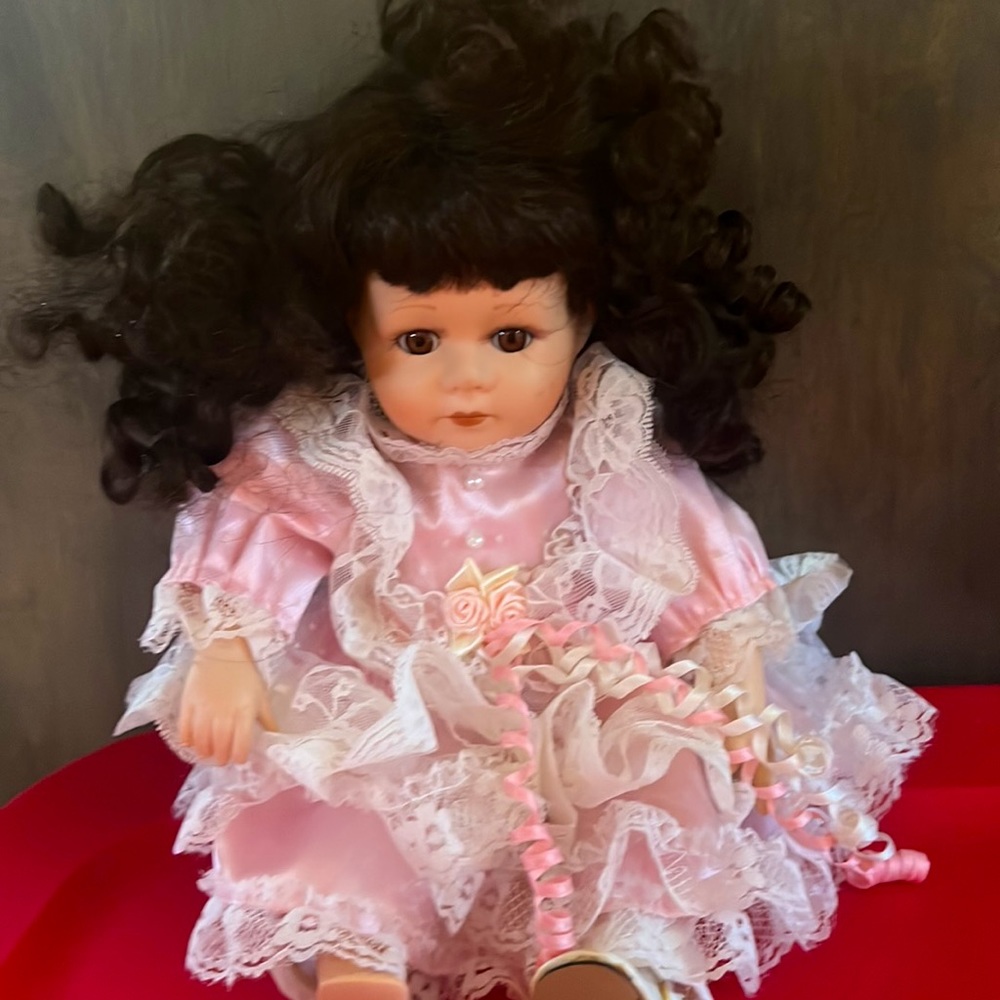 Vintage doll - Picture 2 of 2